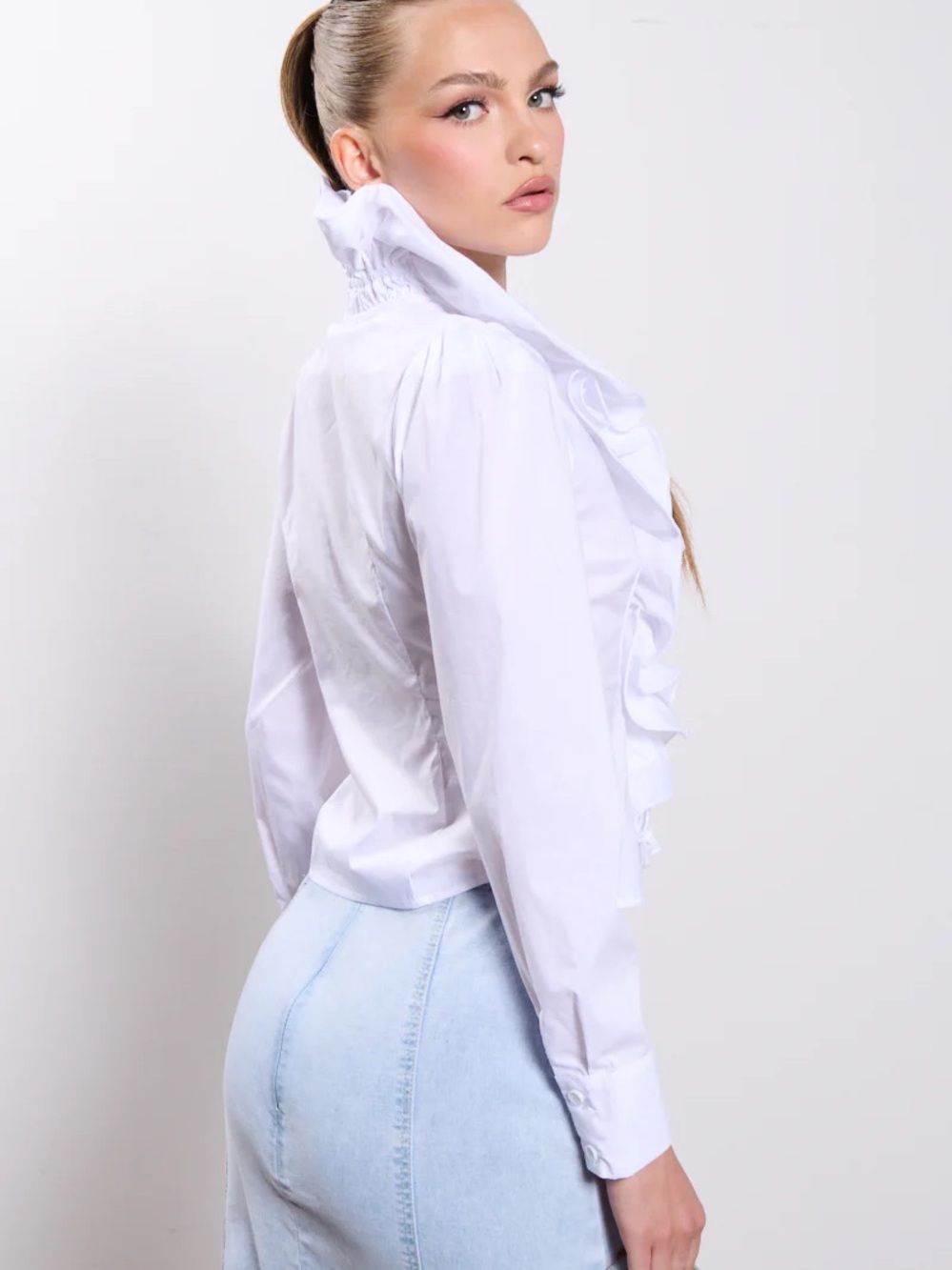 AKIRA Calista Statement Ruffle Collar Button Down Blouse White NWT Size S - Picture 9 of 15